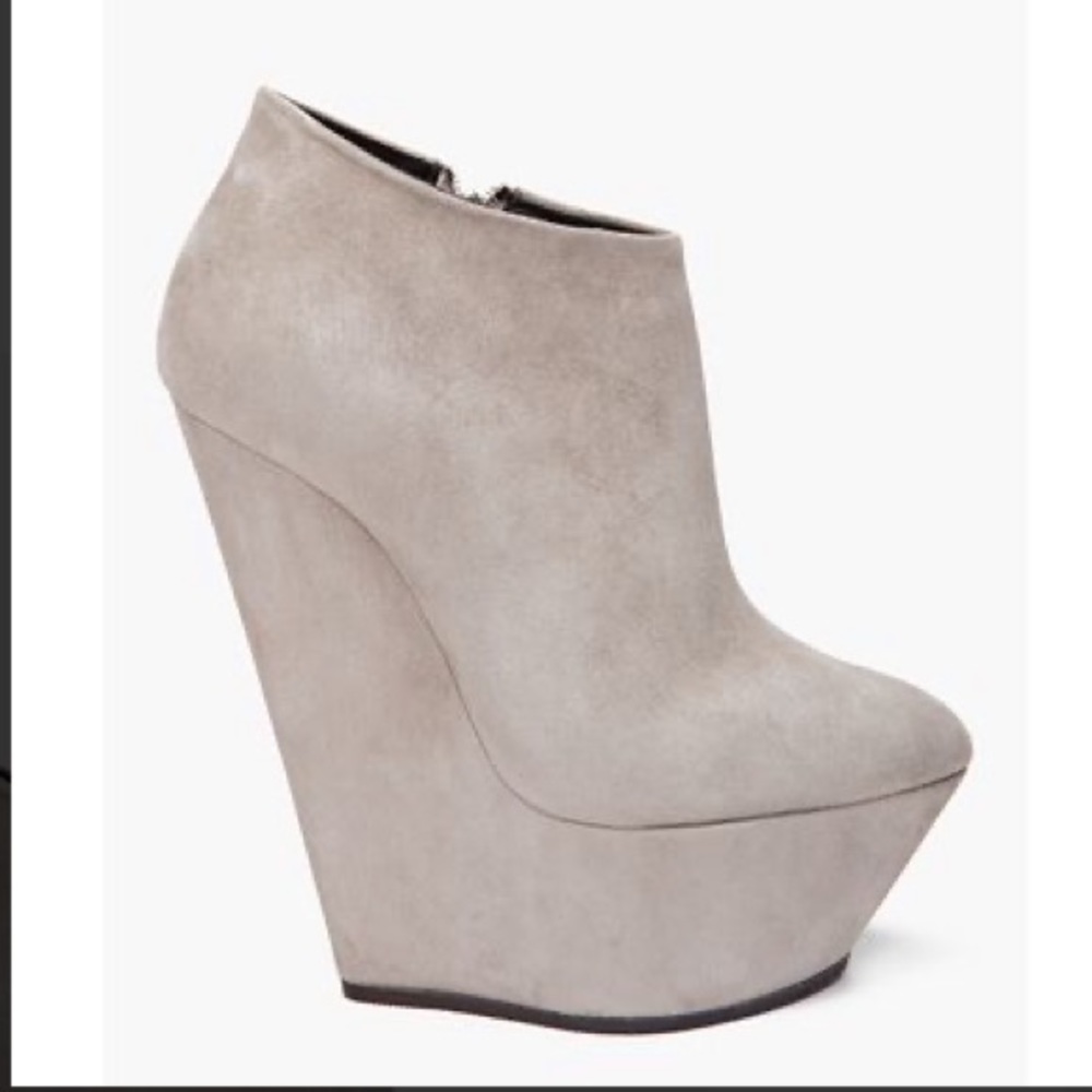 GIUSEPPE ZANOTTI Amber Suede Wedge Boots Grey sz 8